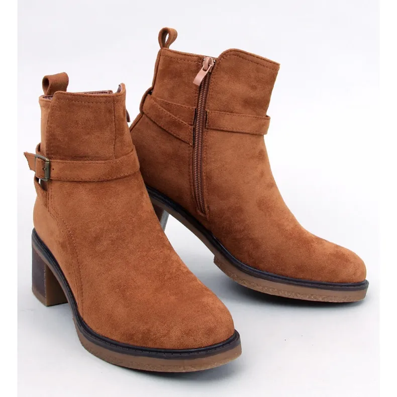 Aretha Camel wide heel boots brown