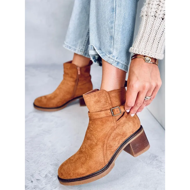 Aretha Camel wide heel boots brown