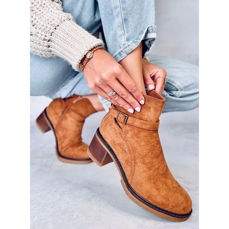 Aretha Camel wide heel boots brown