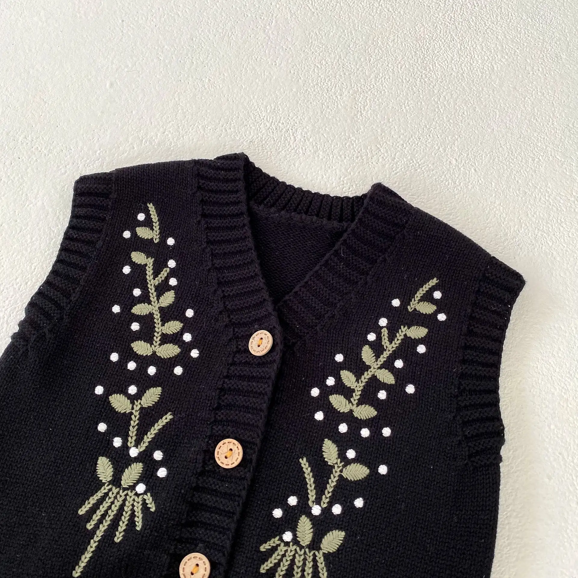 Baby Kid Girls Embroidered Vests Waistcoats And Cardigan Wholesale 230828346