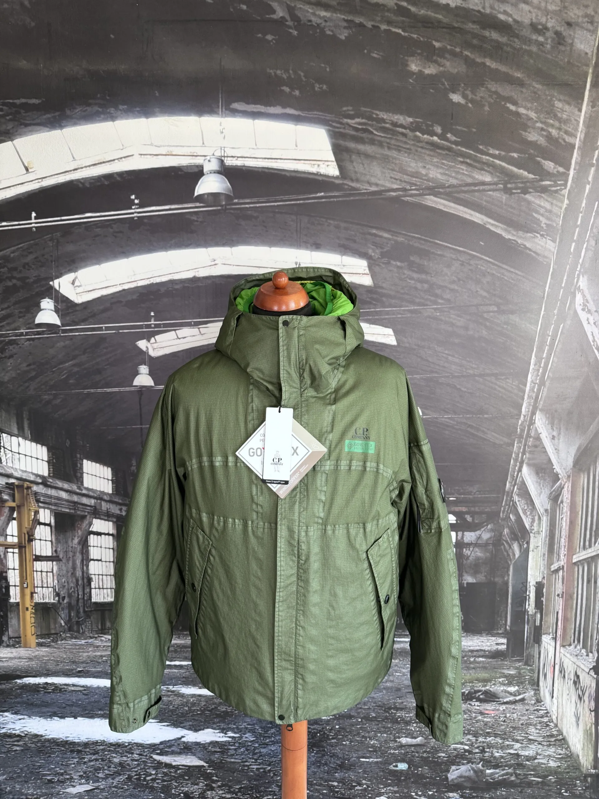 C.P. COMPANY GORE G TYPE LENS JACKET