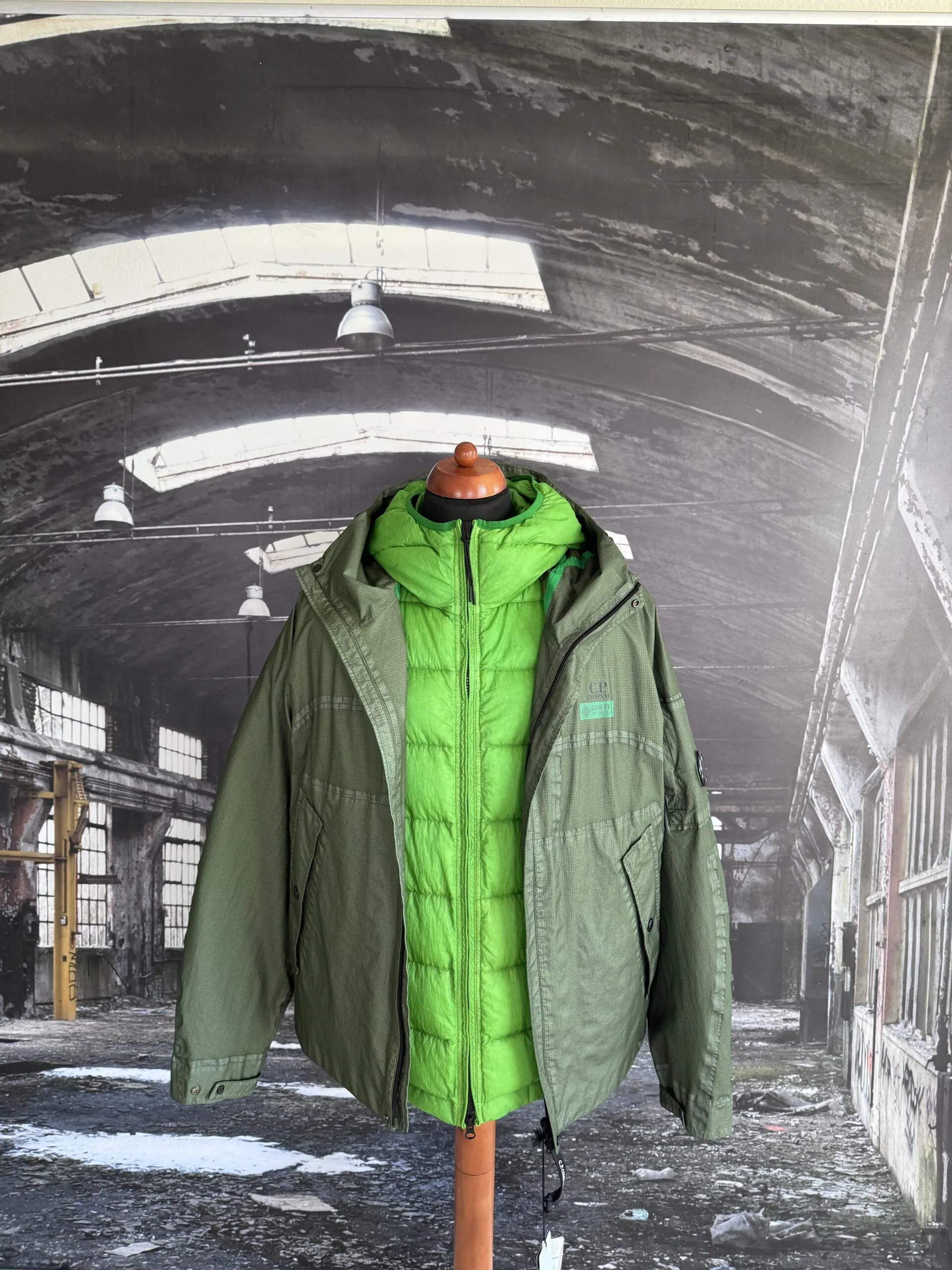 C.P. COMPANY GORE G TYPE LENS JACKET