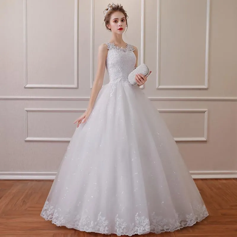 Embroidered Beading Vintage Lace Wedding Dress with Sweet Straps