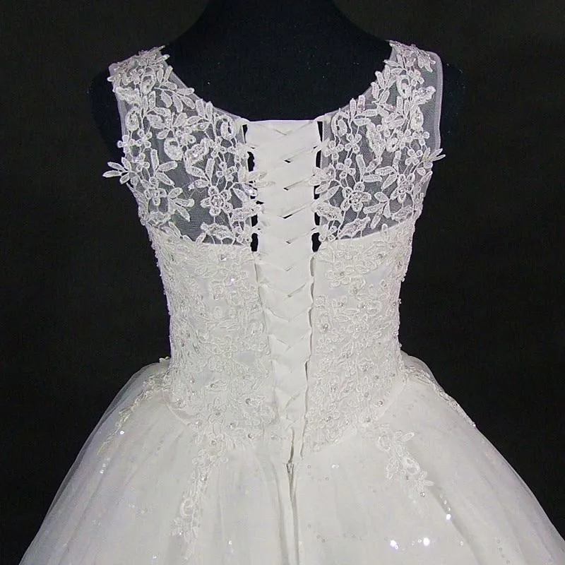 Embroidered Beading Vintage Lace Wedding Dress with Sweet Straps