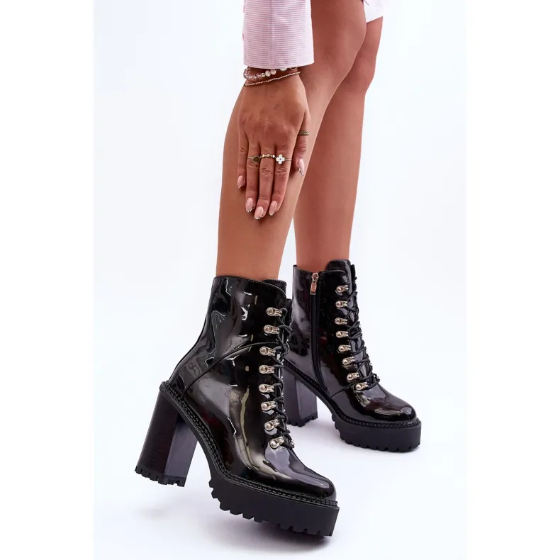 Lacquered Chunky Heel Boots Black Ikeshia